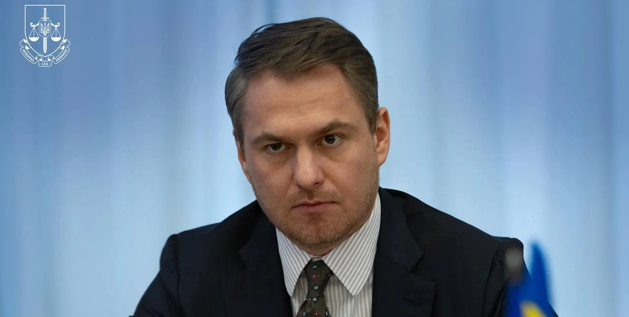 ЗМІ: Кравченко та дружина мають однакову віденську реєстрацію — 317 голосів за відставку